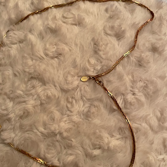 Vintage Rare Avon Gold-tone 22” long Necklace - Picture 4 of 5